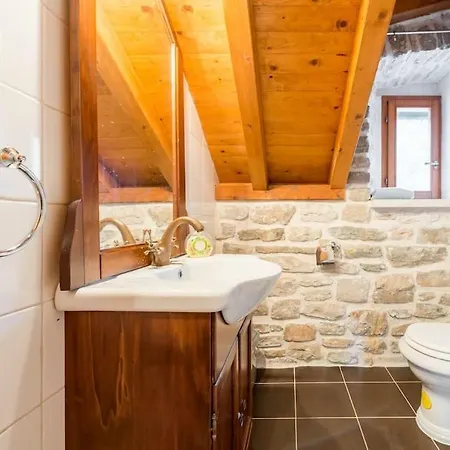 Stone House Mornar Near * Stomorska
