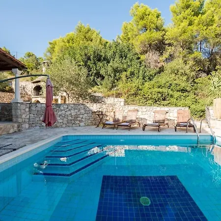 Villa Stone House Mornar Near *