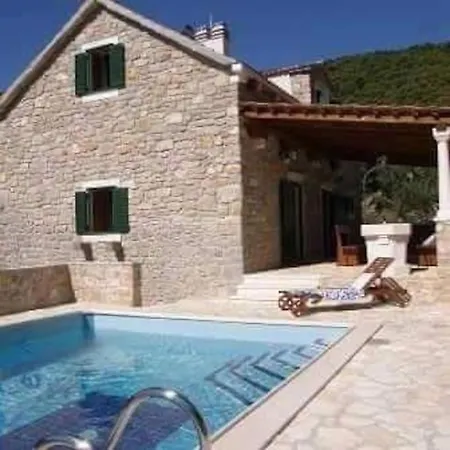 Stone House Mornar Near Stomorska
