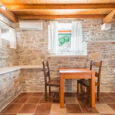 Villa Stone House Mornar Near