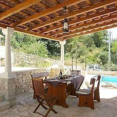 Stone House Mornar Near * Stomorska
